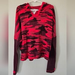 T2Love Red Camo Girls Hooded Shirt size 10